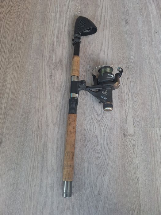 Продавам въдица ( телескоп ) с макара