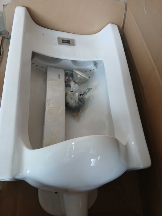 Продам писсуар в отличном состоянии