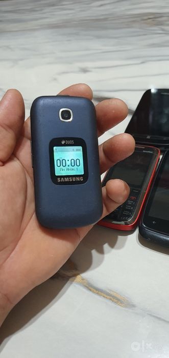 Telefonlar sotiladi