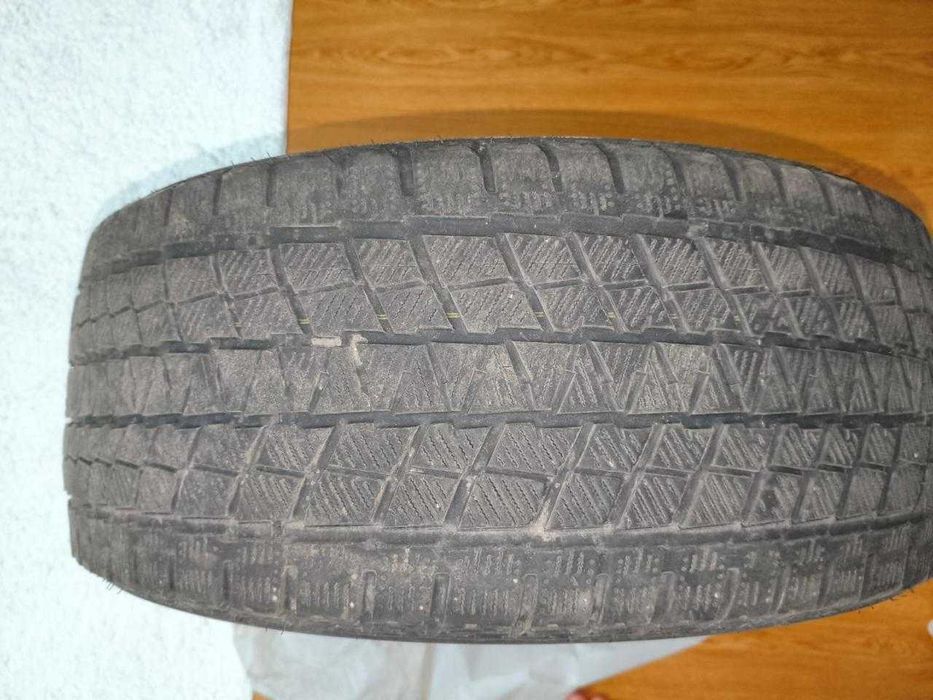 Зимние шины для машины Bridgestone