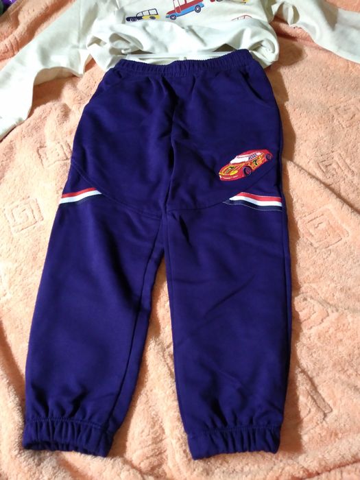 детский костюм. кофточка с брюками. всё новое.на мальчика.