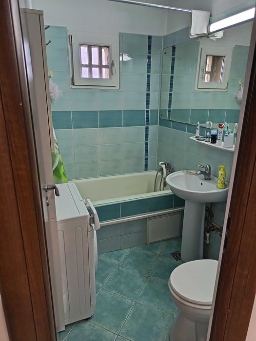 Apartament 4 camere, decomandat, 75 mp, Calea Grivitei, iesire metrou