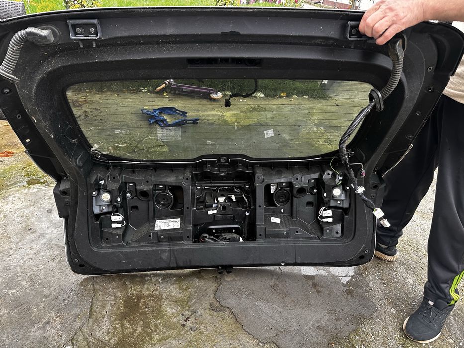 Hayon.lunetă nissan qashqai j12.