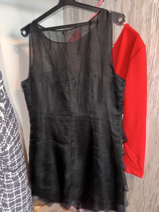 Елегантни рокли.