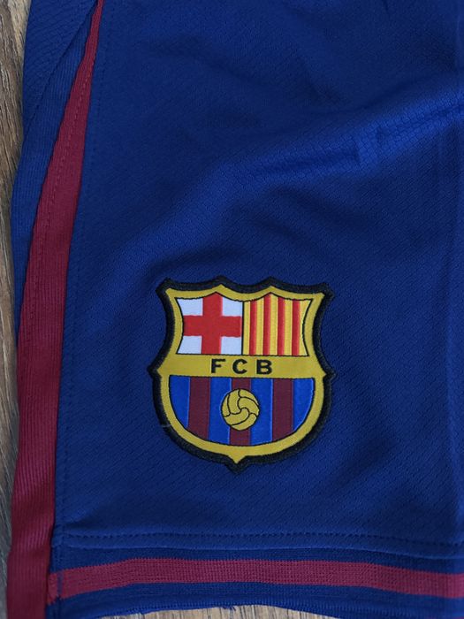 Pantaloni scurti fotbal nike barca marimea m