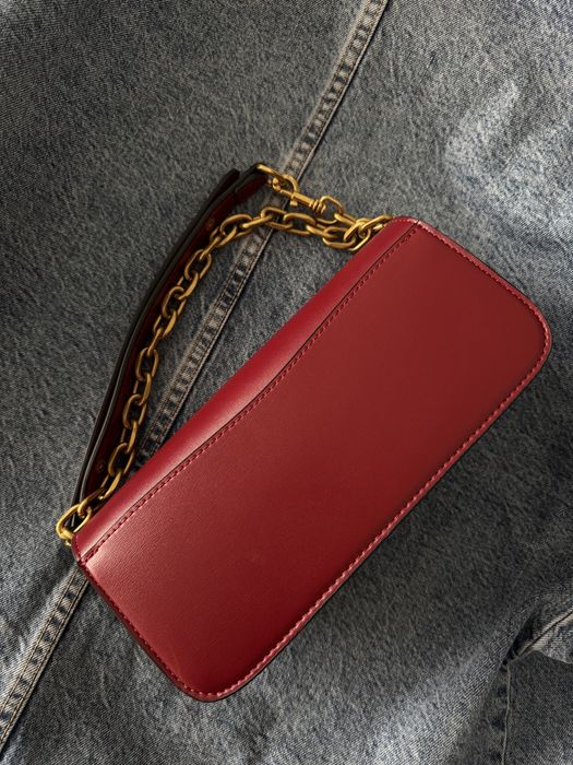 Дамска червена чанта Coach