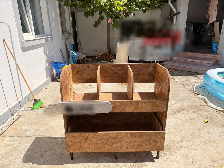 Mobilier depozitare vinyluri, capacitate minimum 400 buc. 12"