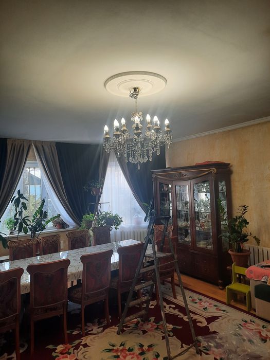 Продам люстру 20 рожковую