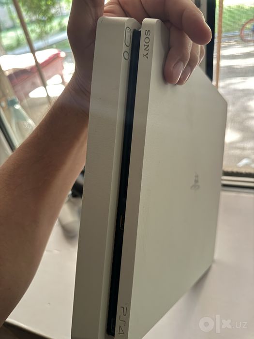 Плейстейшн PS 4 сотилади
