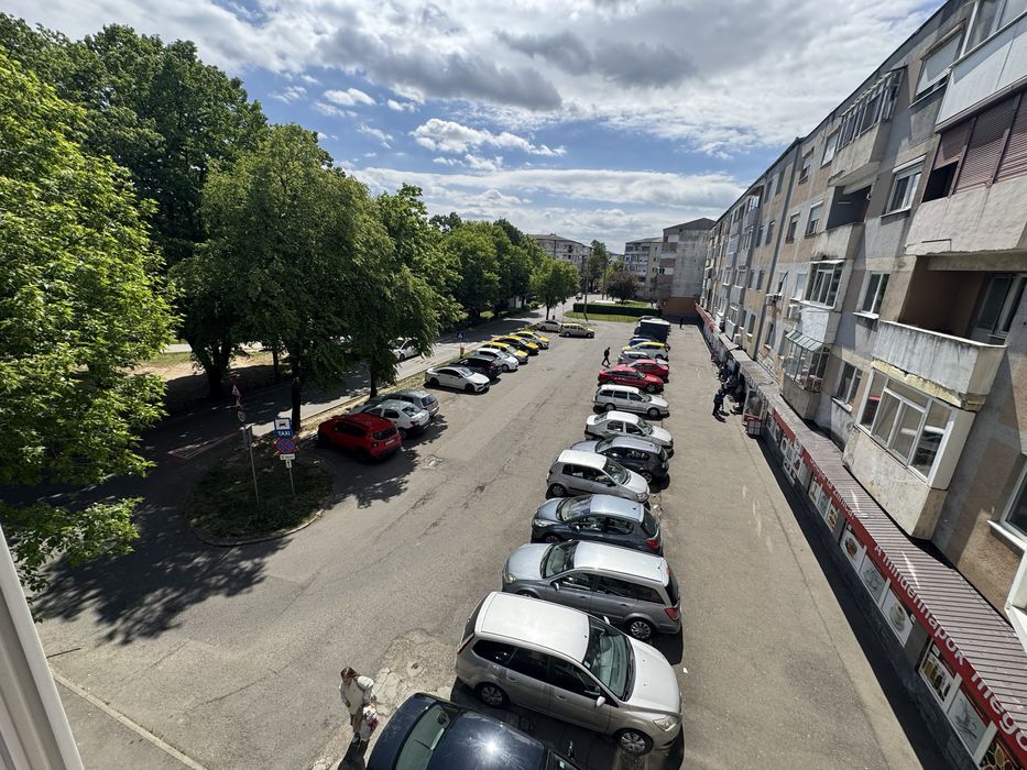 Apartament 3 camere micro 16