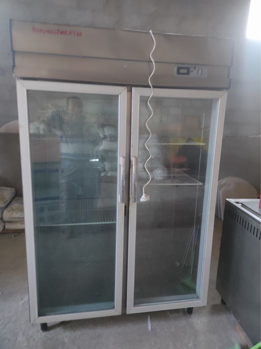 Холодильники продам