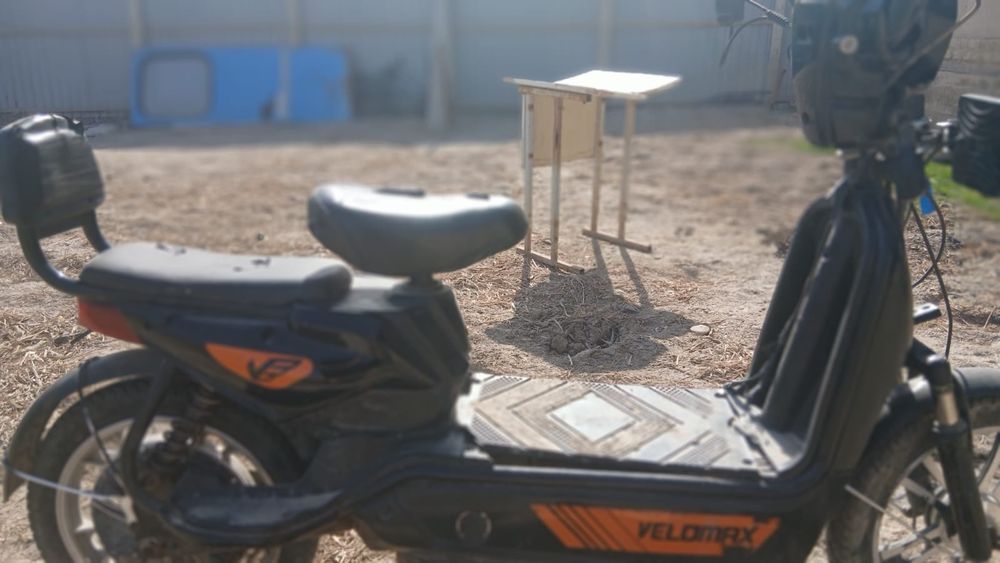 VELOMAX Электро скутер