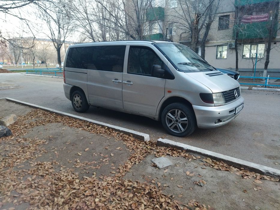 Автомобиль Mersedes Vito