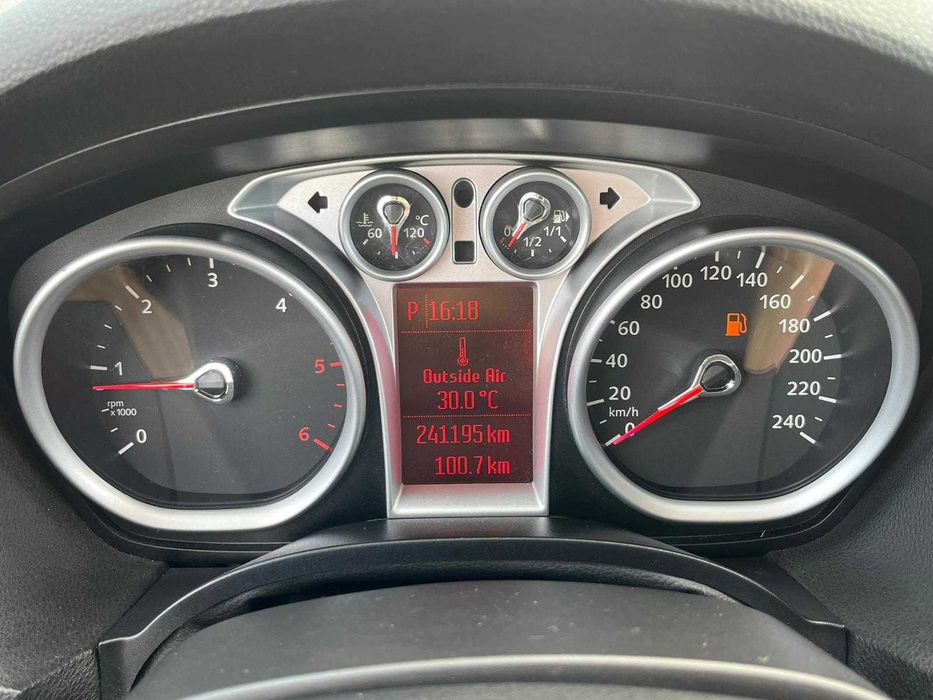FORD Kuga 2011 — imagine 4