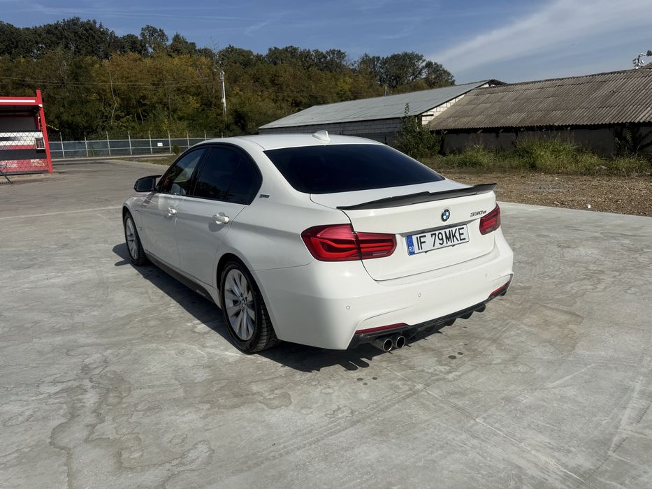 Bmw f30 330e 2016