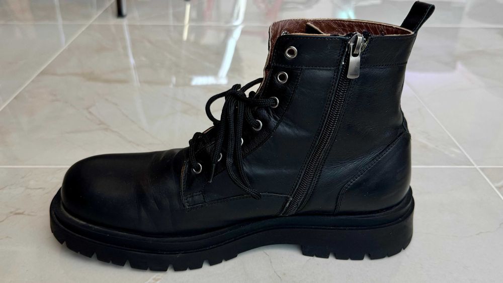 Оригинални мъжки боти Guess Pisa, като нови - номер 44