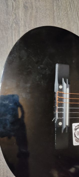 Продается гитара акустика.  Бренд: Davinci