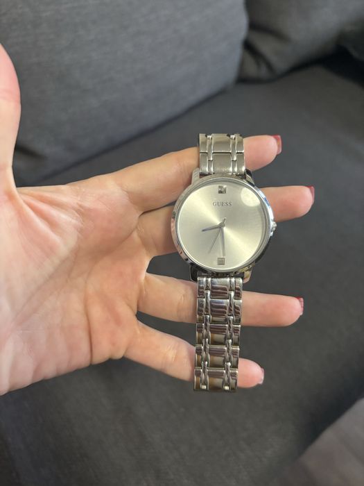 Часовник Guess