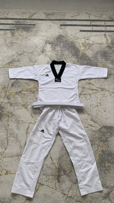 кимоно для тхэквондо adidas