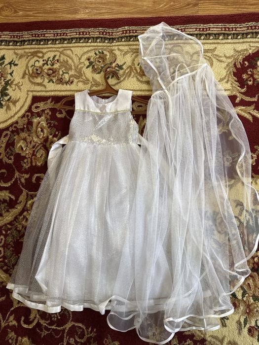 Продам детское платье