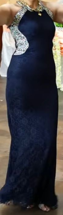 Официална много ефектна рокля