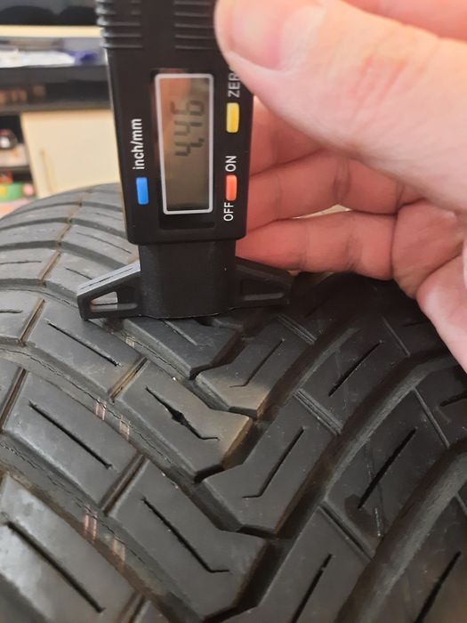 225/65R17 Continental Всесезонни