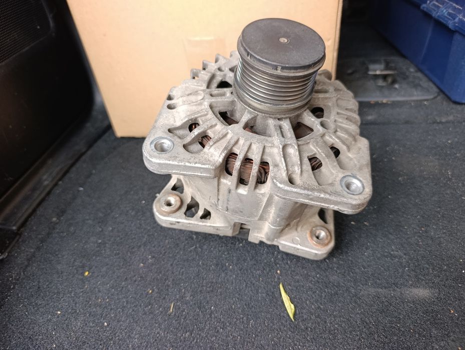 Алтернатор за Рано Канго 2018 dci