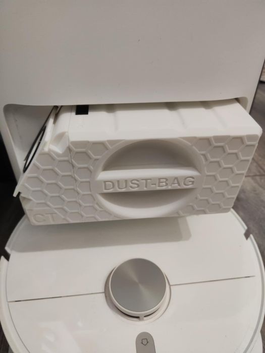 Контейнер за многократна употреба за прахосмукачка робот  3Д принтиран