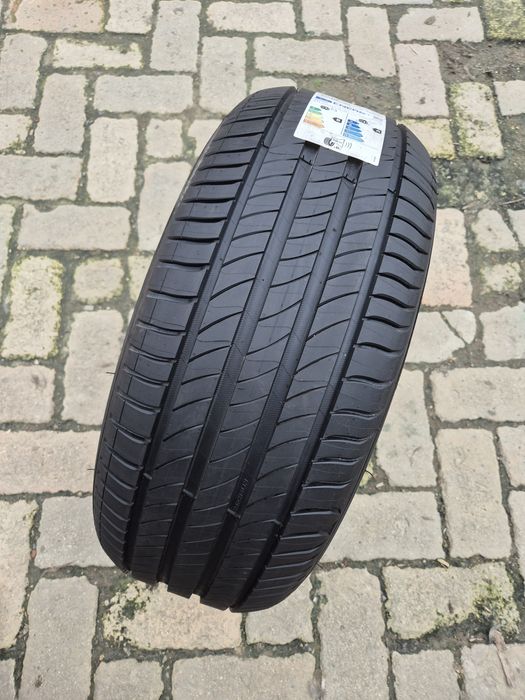 O bucată 225/50 R17 vară - una Michelin Bridgestone Dunlop Vredestein