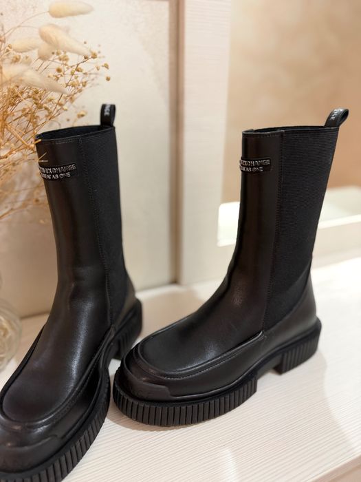 Нови боти на Armani Exchange