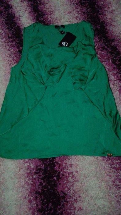 Bluza  marimea 40,noua cu eticheta marca 4G,foarte frumoasa, marimea 4