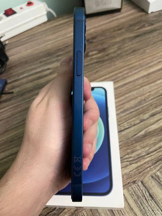 Продается iPhone 12