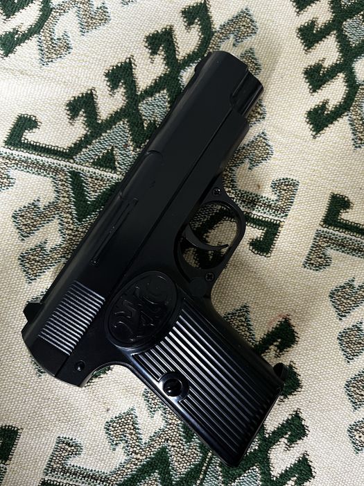 Продаю игрушечный пистолет