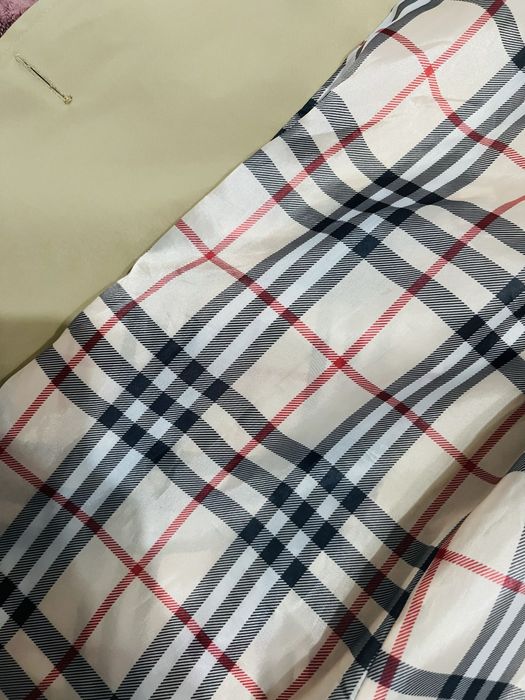 Плащ тренч бежевый