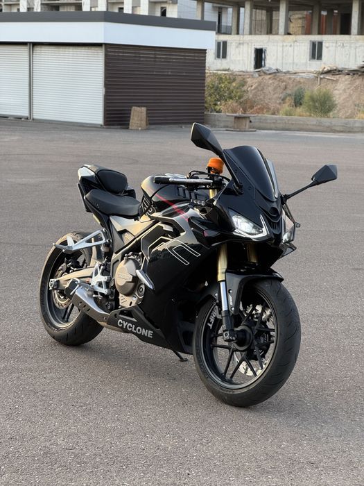 Cyclone 600Rc Moto Orginal  200+