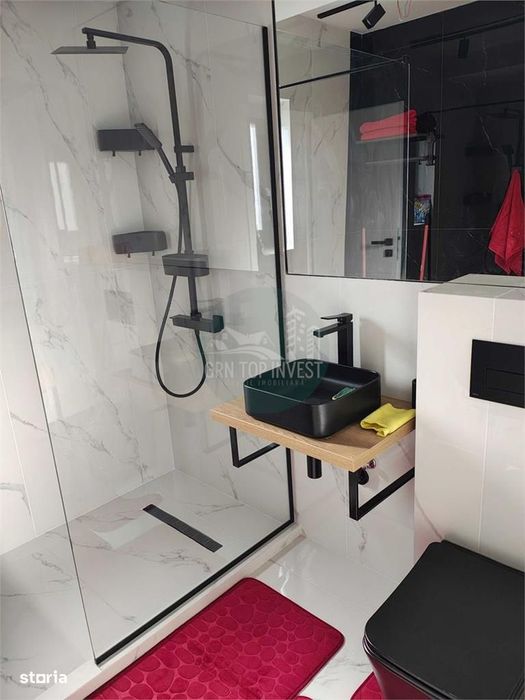 Apartament NOU cu 3 camere balcon parcare zona Shopping City