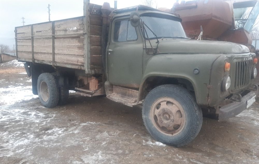Газ 53 бортовой.