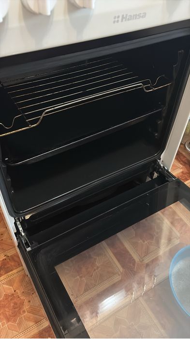 Продам Плиту Hansa