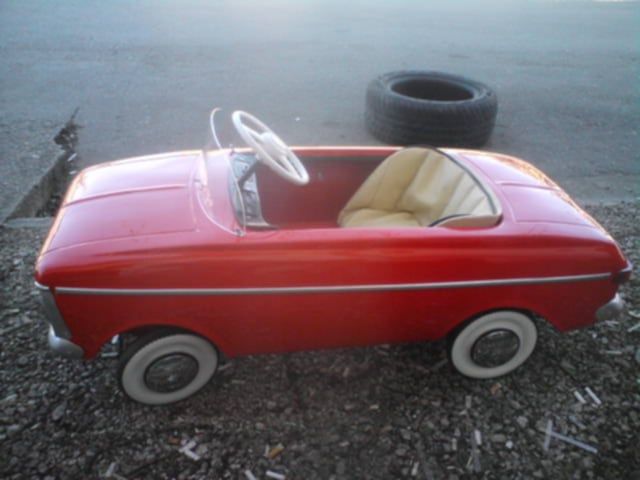 Детска количка Москвич с педали,  метална кола, не Радуга