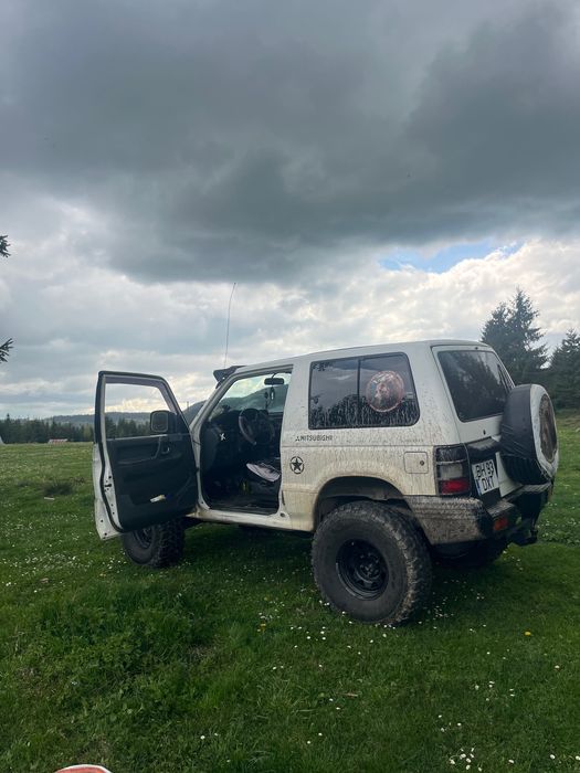 MITSUBISHI Pajero 1994 — imagine 4