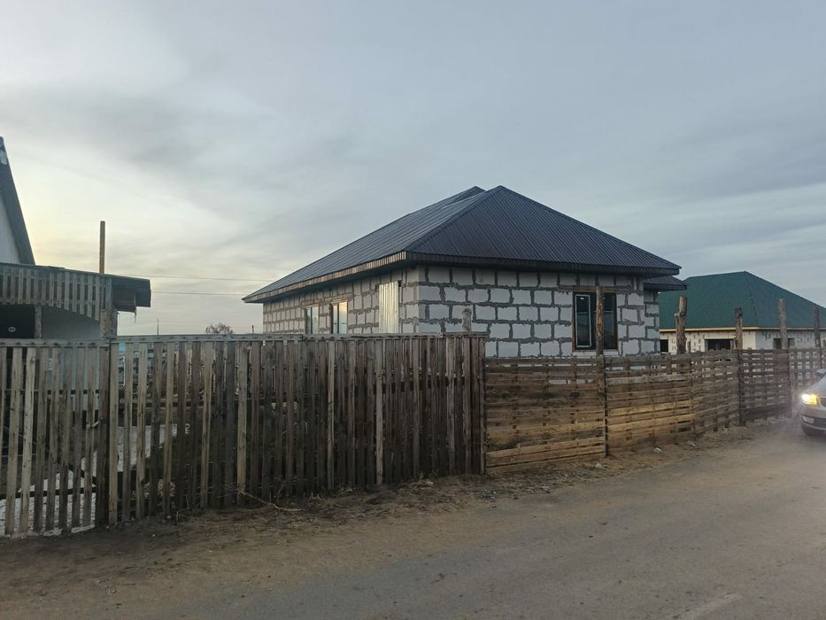 Продам дом недостроенный