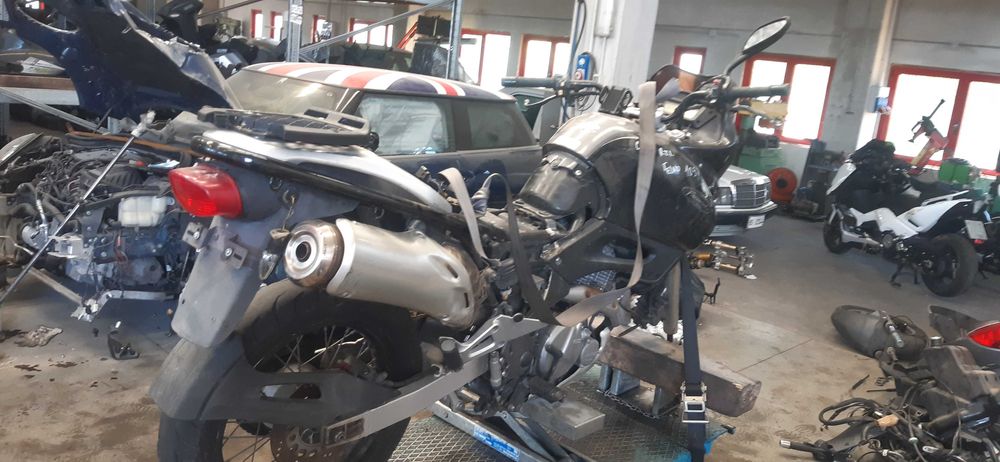 Мотоциклет Сузуки Фриуинд(фривинд) (Suzuki Freewind ) 650- на части!