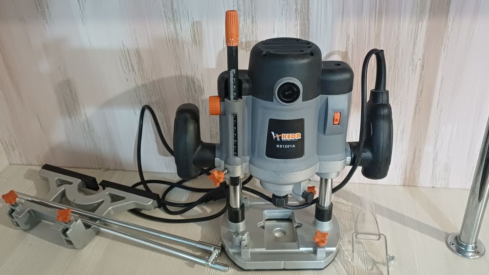 Продам Фрезер срочно.