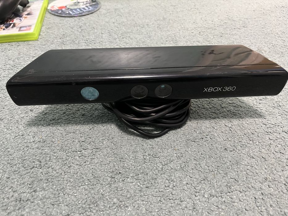 Vand Xbox 360 in stare buna,mentenata a fost facuta,wl vine cu 14 jocu