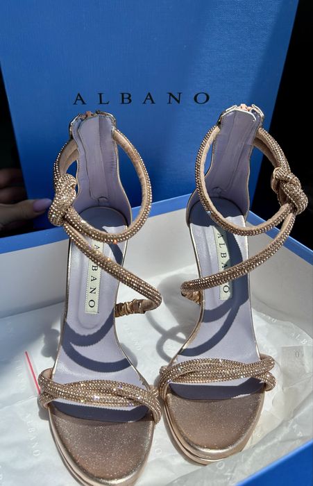 Сандали на ток ALBANO