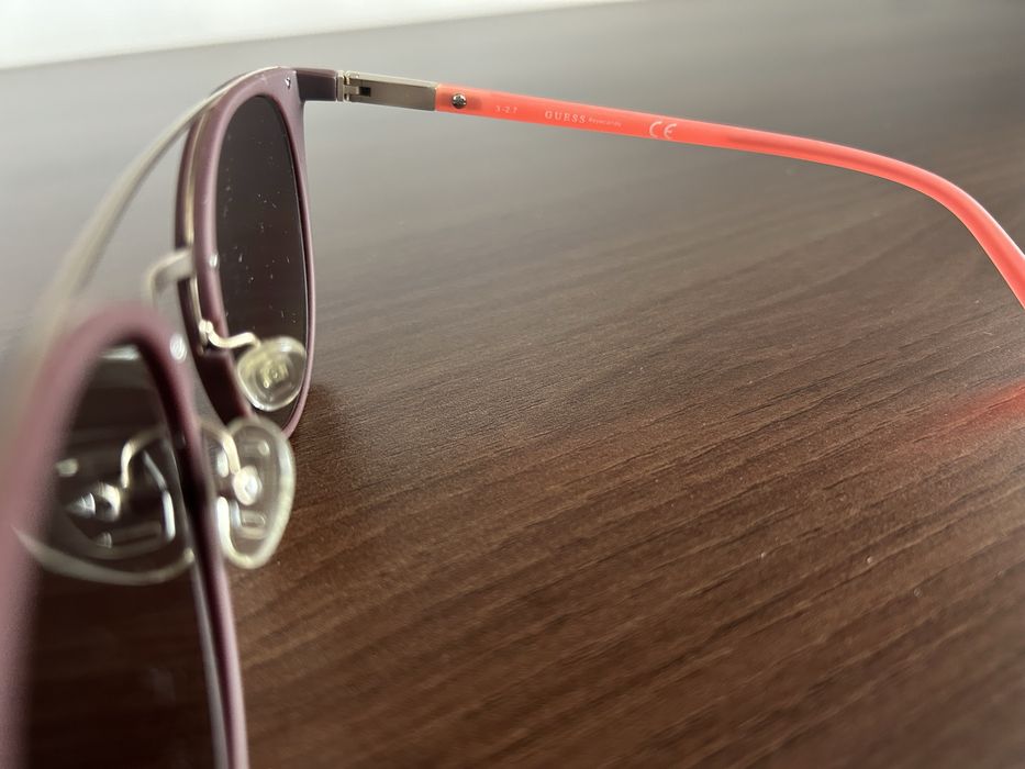 ochelari de soare Guess