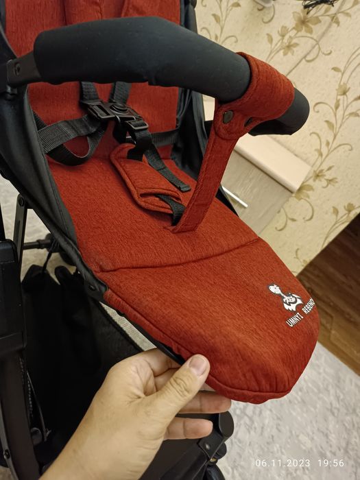 Коляска детская,цвет бордо