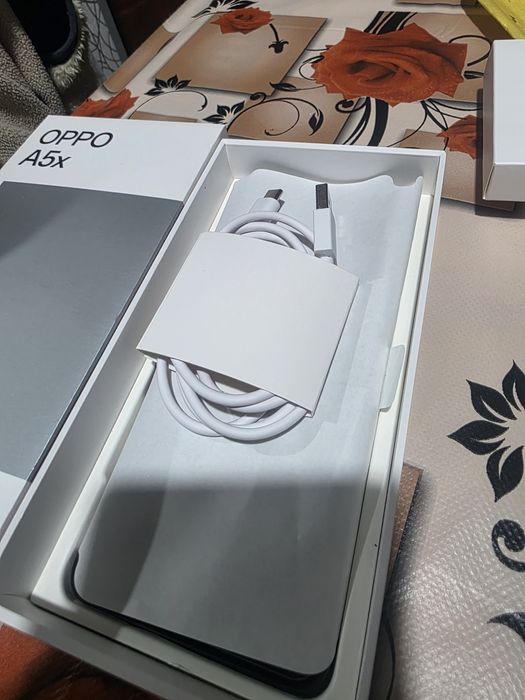 Oppo a5x чисто нов с гаранция 2г.