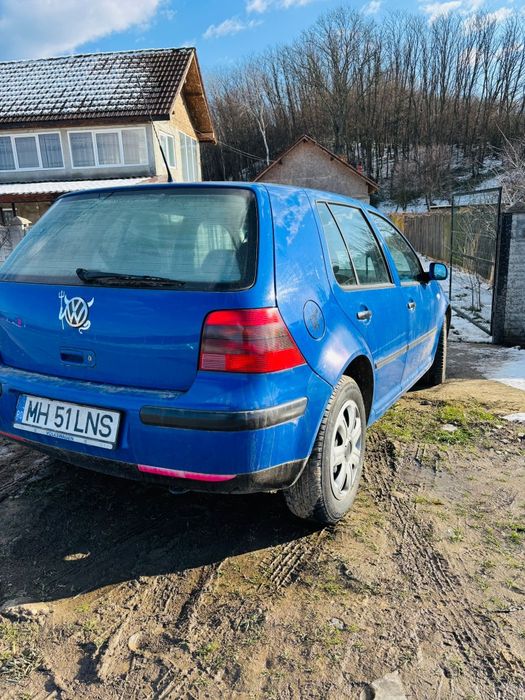 Vând Golf 4 / 1.6