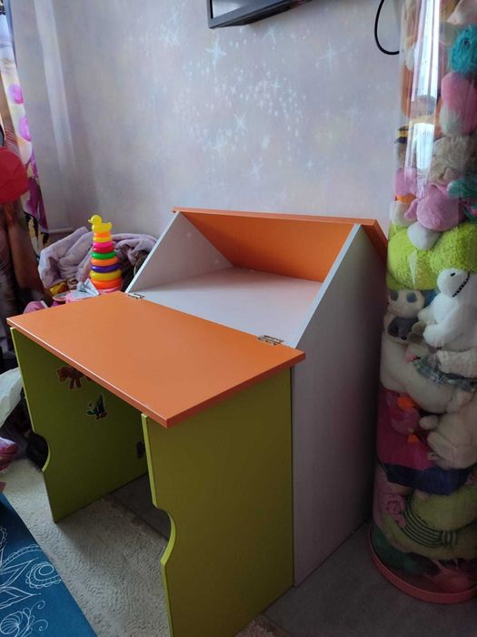Стол - домик шкаф детский